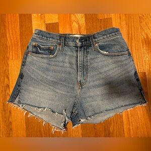 Abercrombie the mom short 29